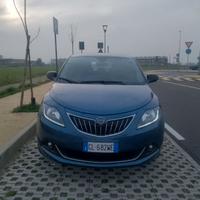 Lancia Ypsilon Gold plus Hybrid con pochissimi km