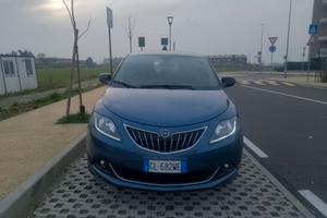 Lancia Ypsilon Gold plus Hybrid con pochissimi km