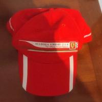 T-SHIRT E CAPPELLINO FERRARI