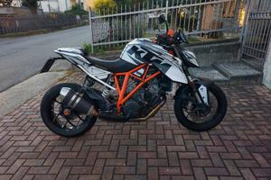 Ktm 1290 superduke r 1.0