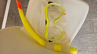 maschera snorkeling con boccaglio