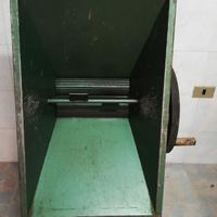Macina uva con motorino
