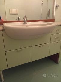 Mobile bagno con lavabo 