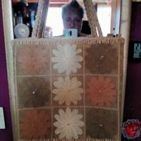 borsa fiori in paglia foderata internamente €8,00.