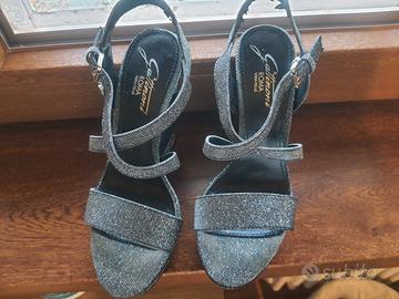 sandali color argento Gattinoni