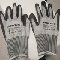 Guanti da lavoro nuovi