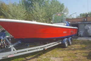 Barca da passeggio o da immersioni