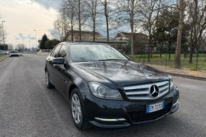 MERCEDES BENZ C200 2.2 CDI