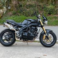 Triumph speed triple 1050