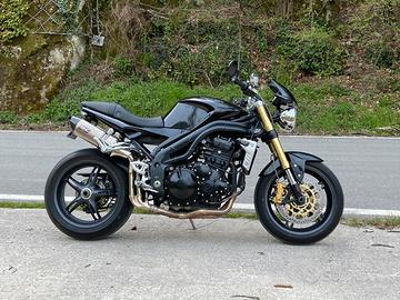 Triumph speed triple 1050