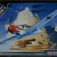 Kit aereo 1/48  BF 109K academy