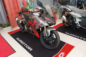 Qj Motor SRK 125 R-NUOVA- 4 ANNI DI GARANZIA