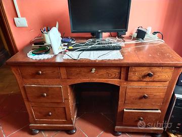 Scrivania arte povera