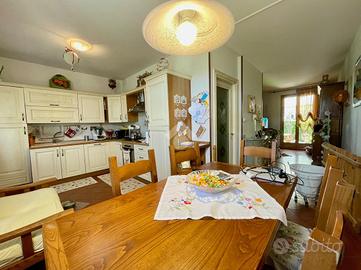 VILLA A SCHIERA CENTRALE A CERTALDO