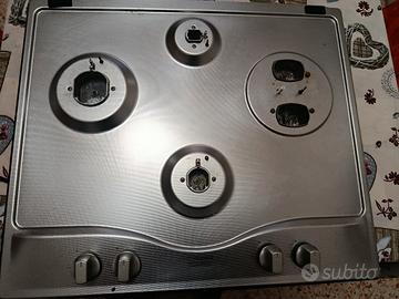 piano cottura Ariston gas con accensione eletrica