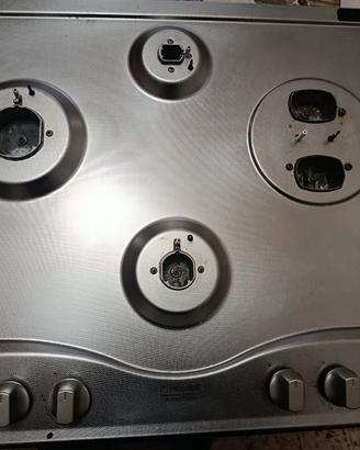 piano cottura Ariston gas con accensione eletrica