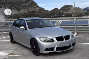 BMW 320D - E90