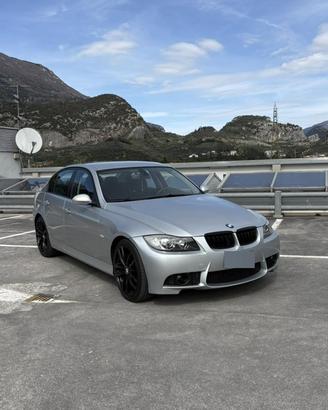 BMW 320D - E90