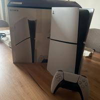 Ps5 Slim con disco 1TB.