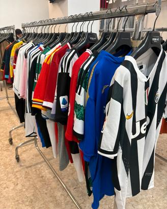 stock maglie da calcio come nuove