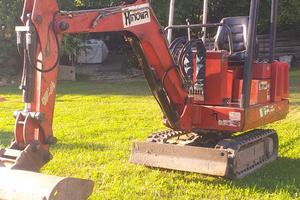 MINIESCAVATORE  HINOWA ESCAVATORE 