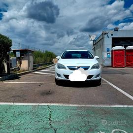 OPEL Astra 4ª serie - 2010