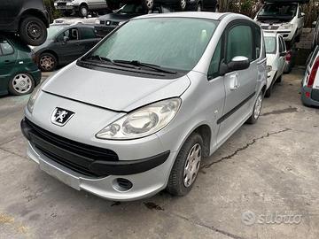 Ricambi usati per Peugeot 1007 1.4 HDI del 2006