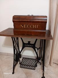 Macchina da Cucire Necchi