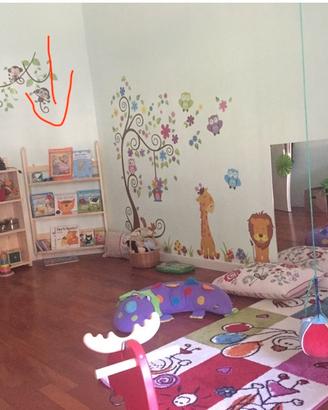 Libreria da parete montessori