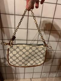 Pochette con catenella