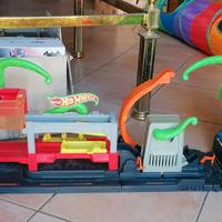 Hot Wheels Play set City Mega Autolavaggio