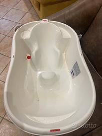 Fasciatoio+vaschetta bagnetto