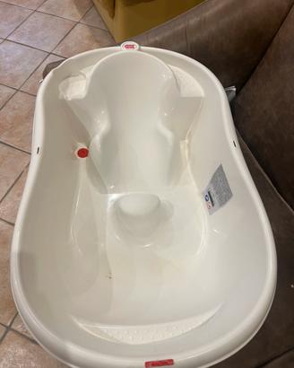 Fasciatoio+vaschetta bagnetto