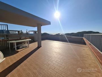 Rif. 35 appartamento pratoranieri a 100mt dal mare