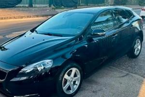 volvo v40 d2 start stop. valuto ( altre)
