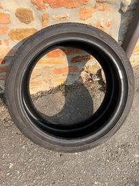 treno di gomme Pirelli Pzero 225 40 R19 93W