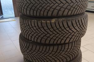4 Gomme invernali Hankook 