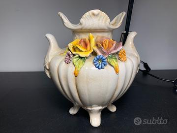 Vaso di ceramica Bassano con fiori