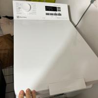 Lavatrice ELECTROLUX carica dall’alto 6kg