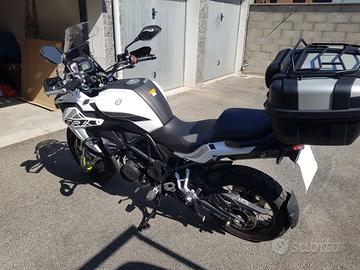 Benelli trk 502x