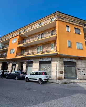 Via Sturzo-131 mq con cantina e box auto di 12mq