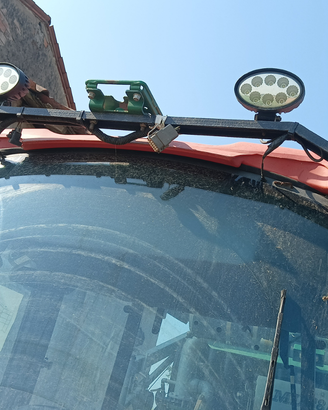 Trattore KUBOTA M7040