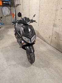 Peugeot speedfight2 scooter 50cc