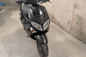 Peugeot speedfight2 scooter 50cc
