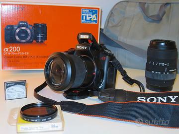 Reflex Sony + 2 obiettivi+ filtro + memory + borsa