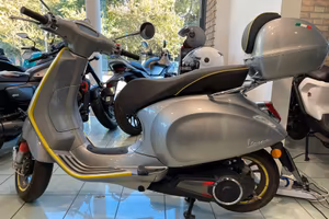 Scooter Vespa Elettrica L3