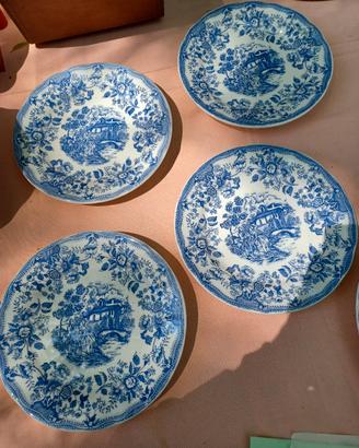 4 piatti decorativi 