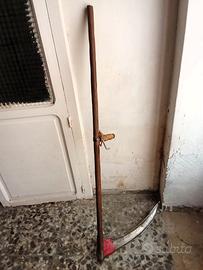 Falce manuale antica