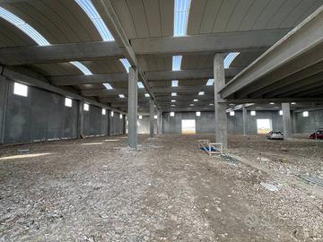 Immobile di 6000 m² con 2 locali a Frattamaggiore
