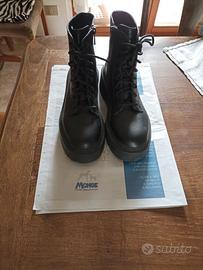 Stivaletti Stradivarius